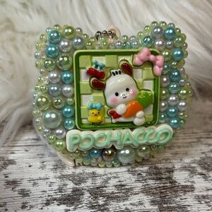 Pochacco Beaded Compact Mirror with a Hair Cone